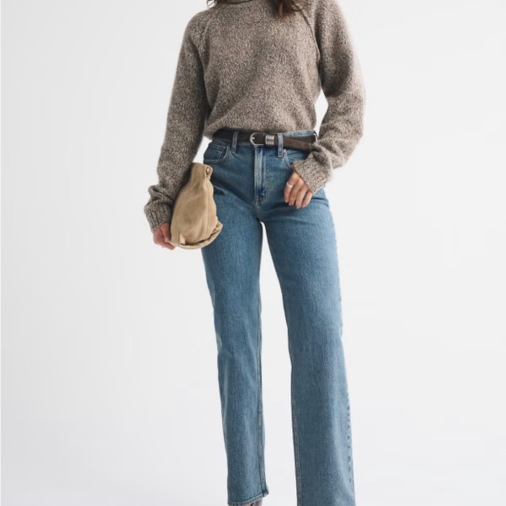 Abercrombie & Fitch 90s Relaxed High Rise Jeans- Curve Love, 32L